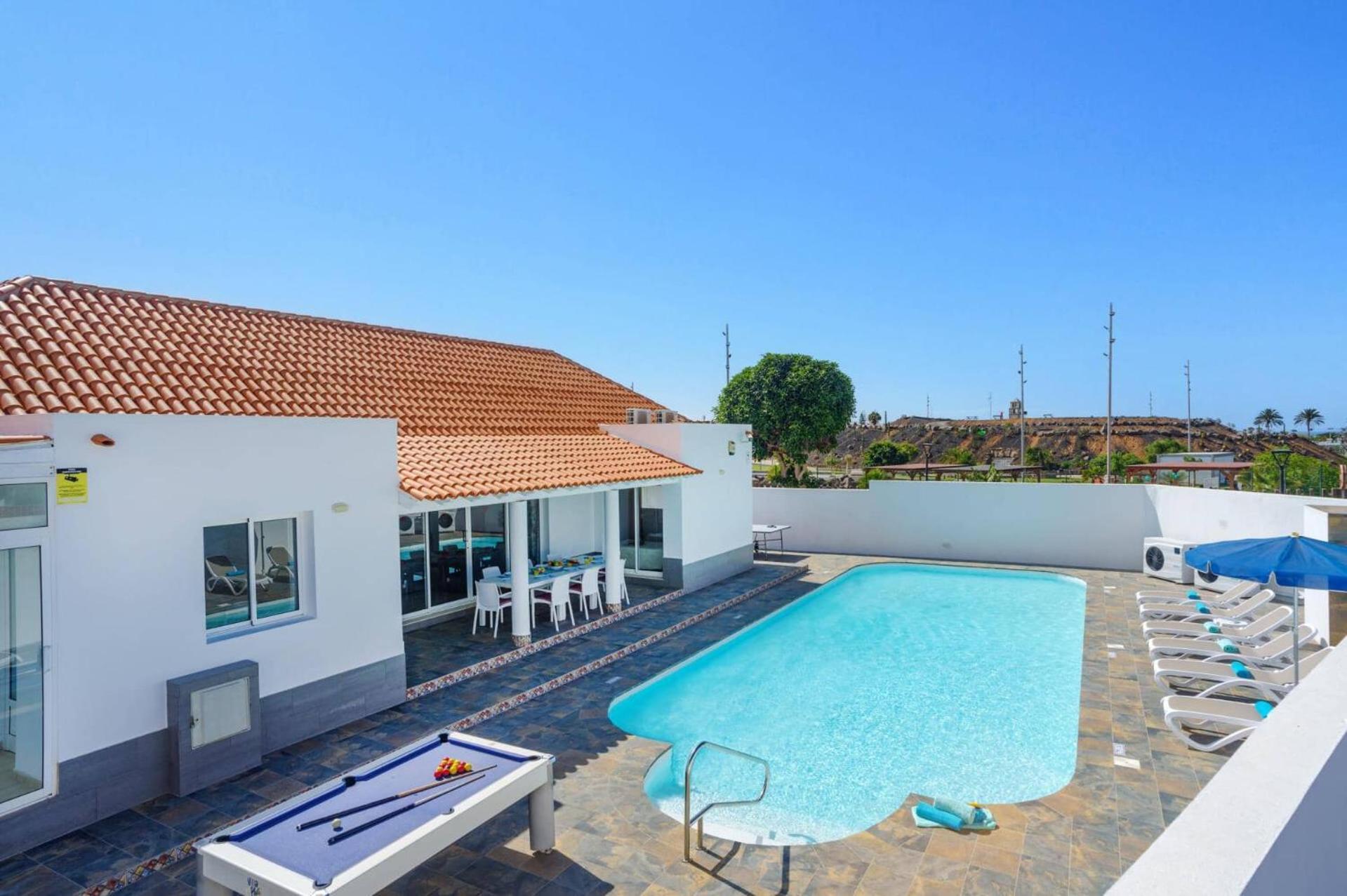Villa Esmeralda By Villa Plus كوراليهو المظهر الخارجي الصورة